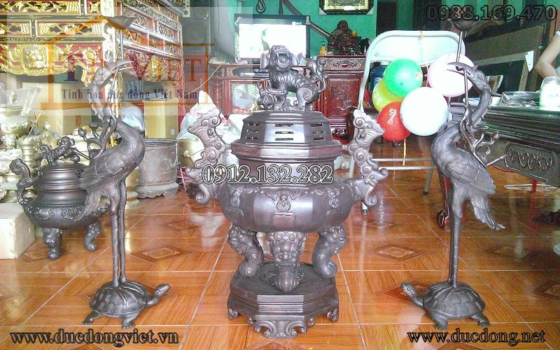 Bộ đồ thờ bằng đồng đỉnh bát giác cao cấp 60 OP
