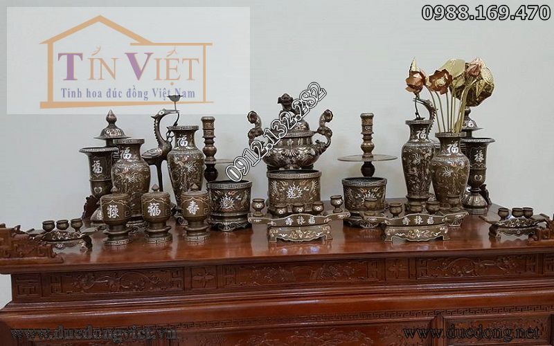 Sản phẩm đồng khảm bạc tam khí