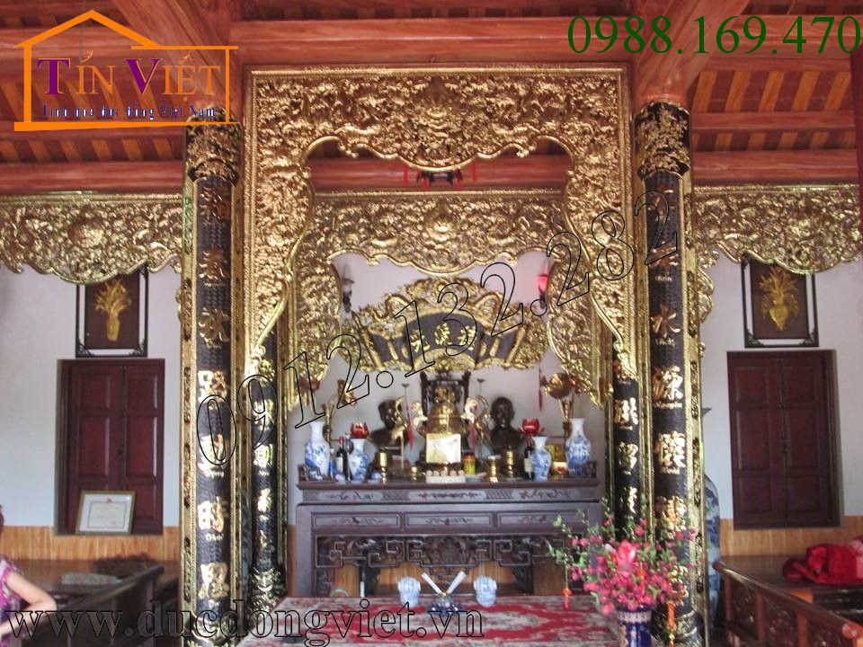 Cửa võng và hoành phi bằng đồng