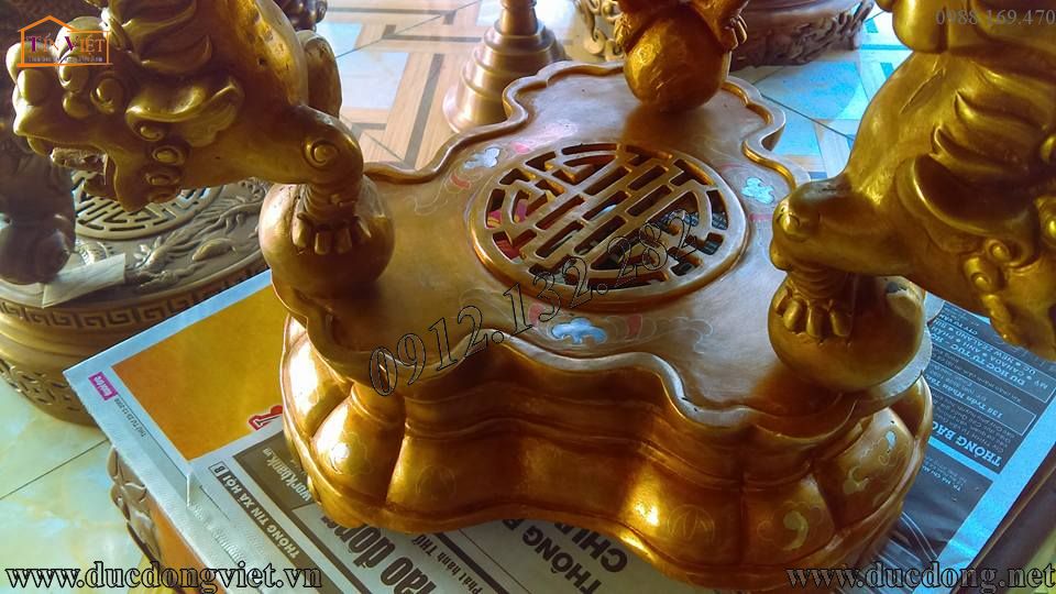 Đỉnh đồng quả bóng 65 đồng vàng khảm tam khí bằng bạc