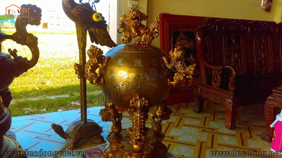 Đỉnh đồng quả bóng 65 đồng vàng khảm tam khí bằng bạc