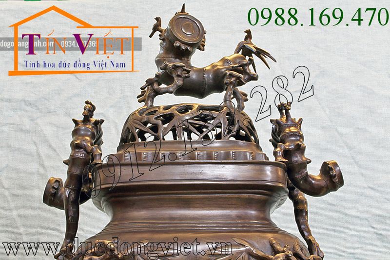 Đỉnh đồng dáng trúc đẹp được đúc bằng phương pháp đúc thủ công