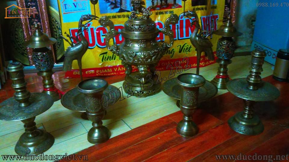 Tổng hợp những mẫu bộ đồ thờ bằng đồng đẹp nhất 2017