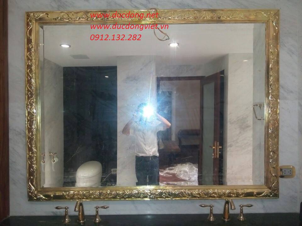 khung gương bằng đồng