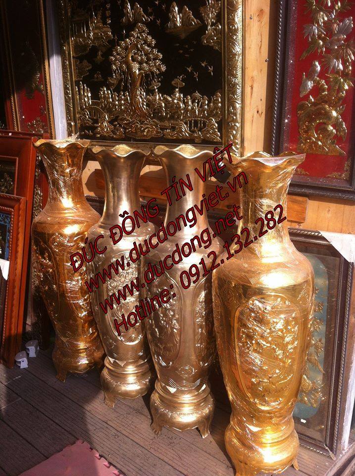 Lộc bình đồng và lộc bình mạ vàng