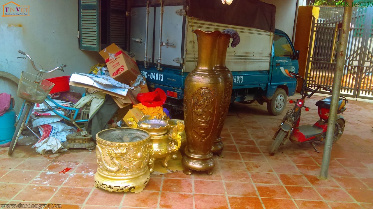 Lộc bình bằng đồng giả cổ cao 1,5m