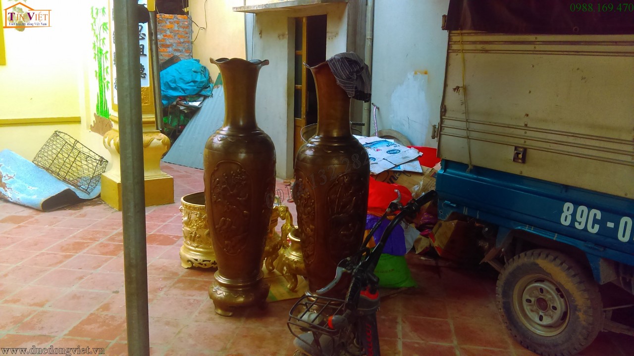 Lộc bình bằng đồng giả cổ cao 1,5m