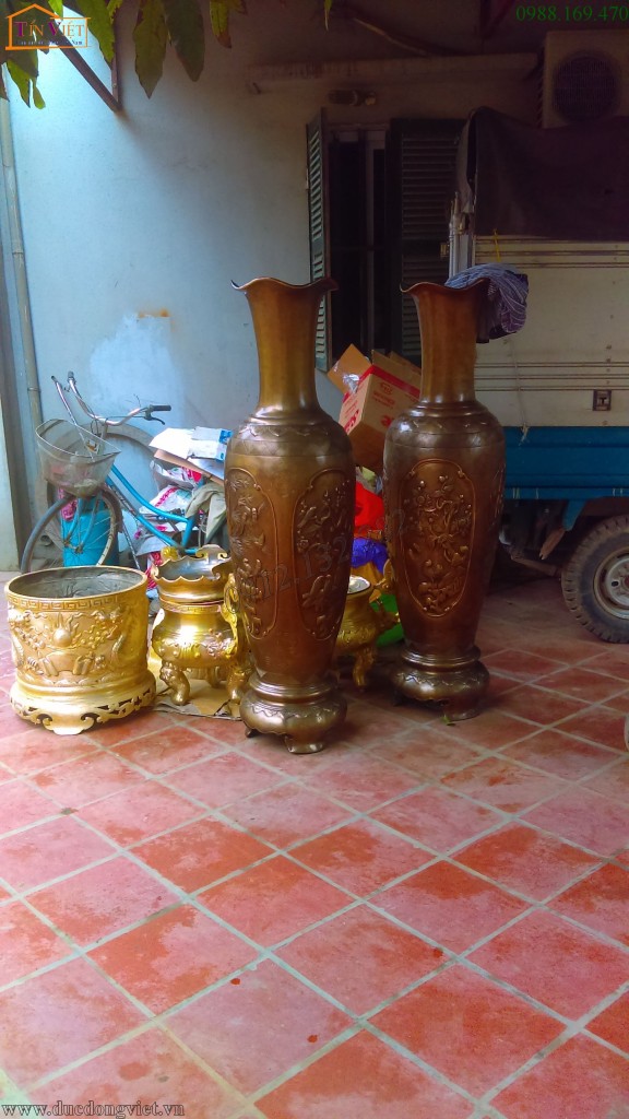 Lộc bình bằng đồng giả cổ cao 1,5m