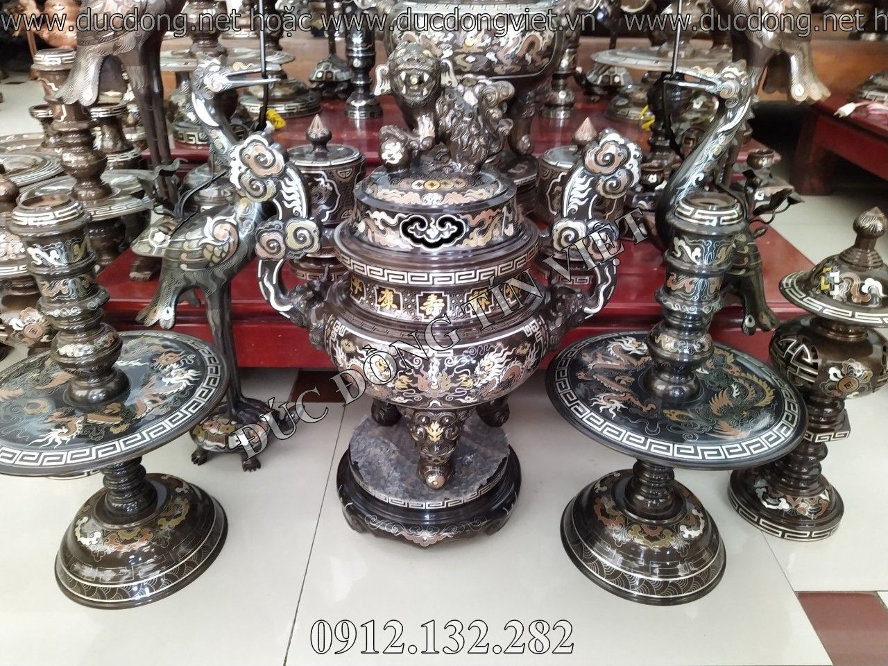Bộ ngũ sự khảm vàng ngũ sắc