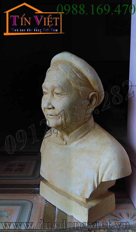 Tượng bán thân truyền thân của khách bên Hà Đồng